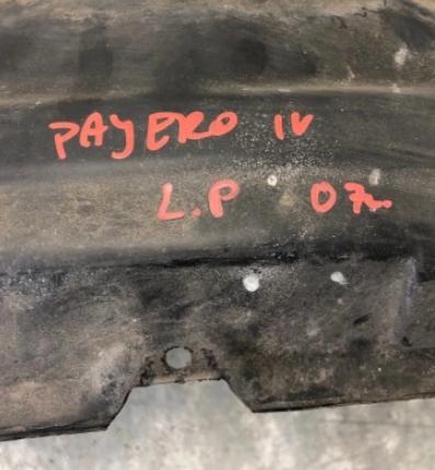 MITSUBISHI PAJERO IV podblatnik predny lavy