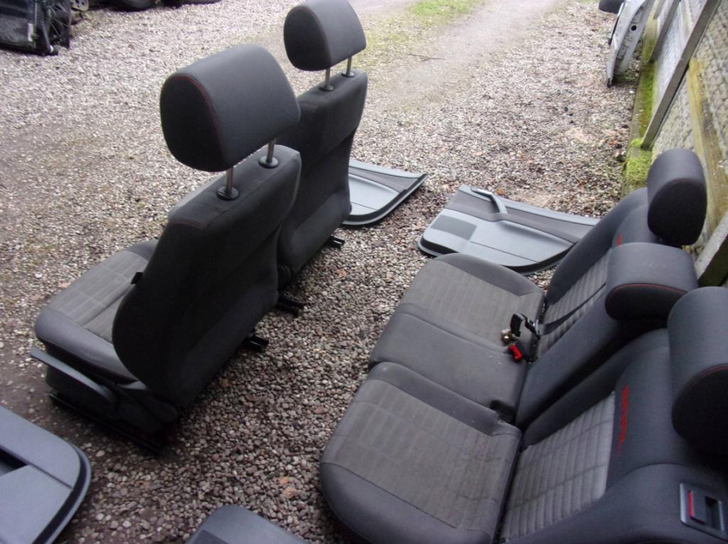 VW Polo 9N Lift 05-09 5D Nice EU Goal Sada sedadiel predné zadné bočné panely