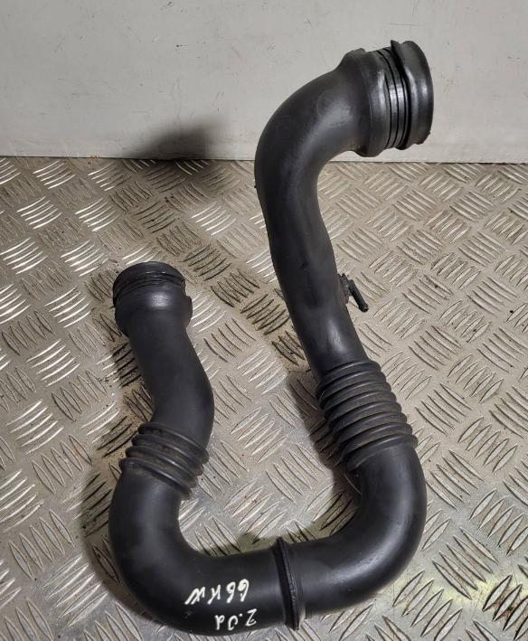 TRAFIC VIVARO II 2.0   RURA INTERCOOLERA 8200470985
