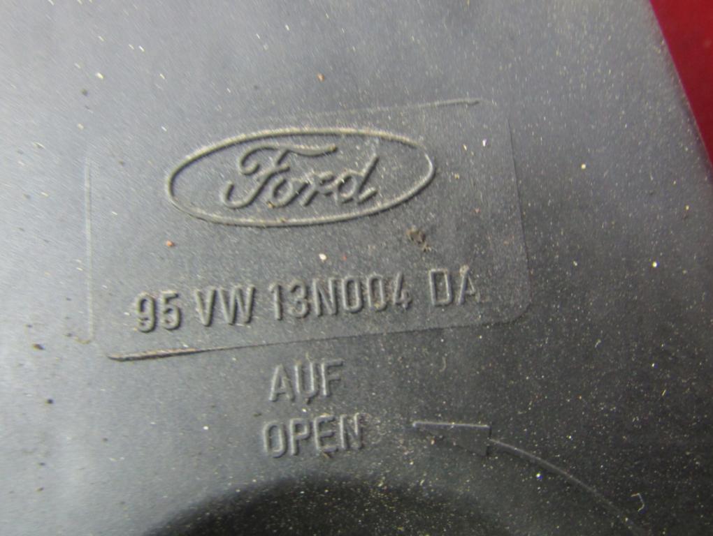 FORD GALAXY MK1 ZADNÉ SVETLO ĽAVÉ + VLOŽKA ŽIAROVKY 95-00 95 VW 13N004 D