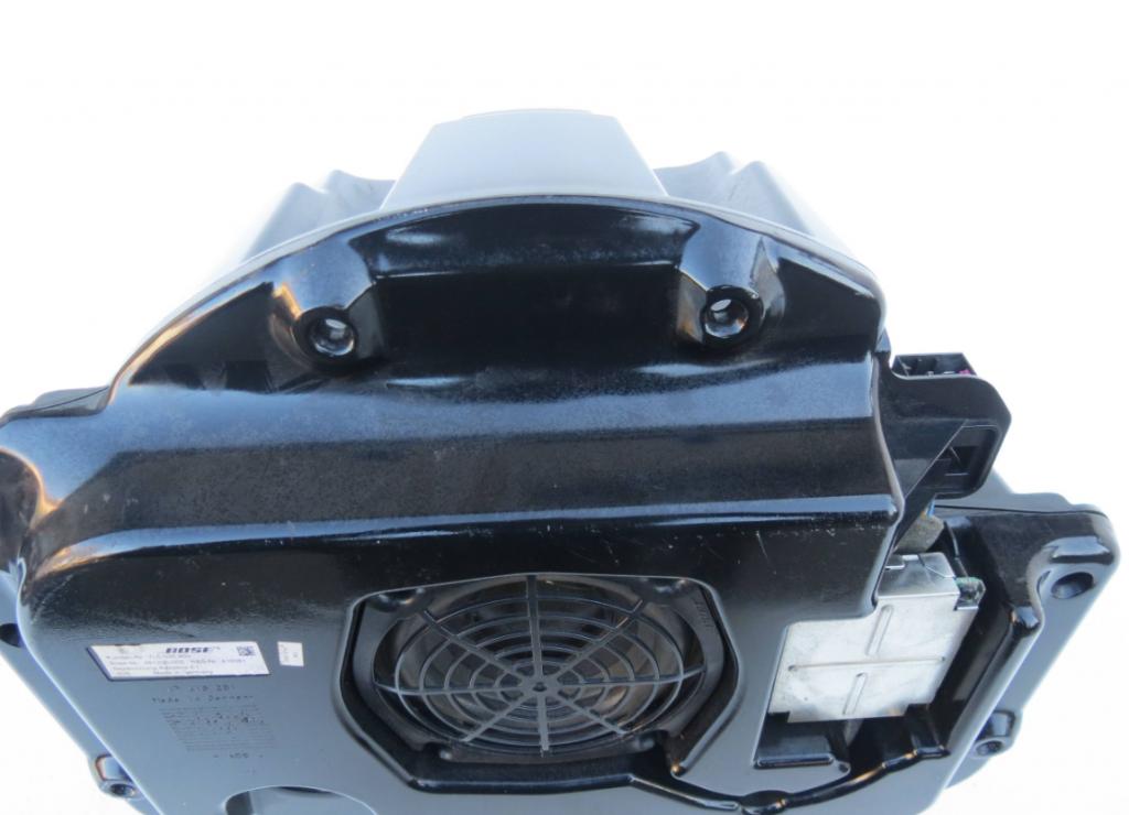 PORSCHE CAYENNE 4.8 V8 SUBWOOFER REPRODUKTOR 7L0035403