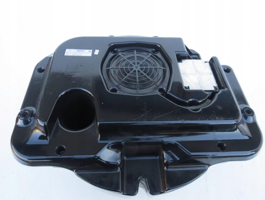 PORSCHE CAYENNE 4.8 V8 SUBWOOFER REPRODUKTOR 7L0035403