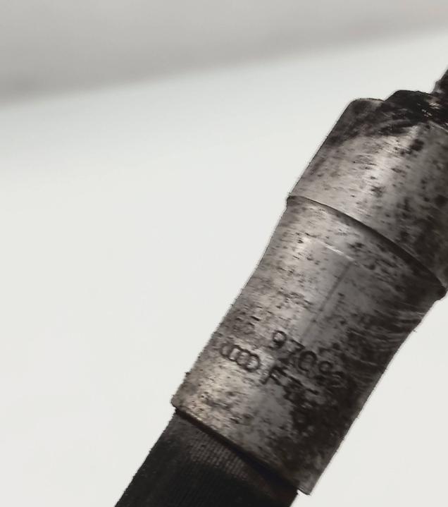 VW PASSAT B5 (3B2) SEDAN 1999 rurka spojky 8E1721465