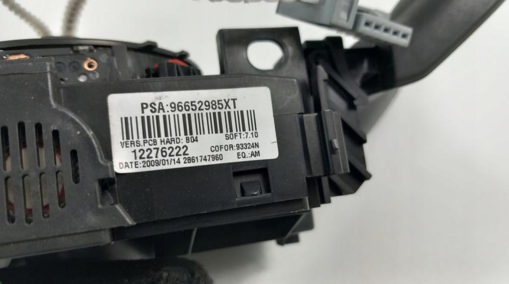 Peugeot 308 1.6 HDI 109 HP manual 80 kW 1560 cm3  Prepínač 96652985XT