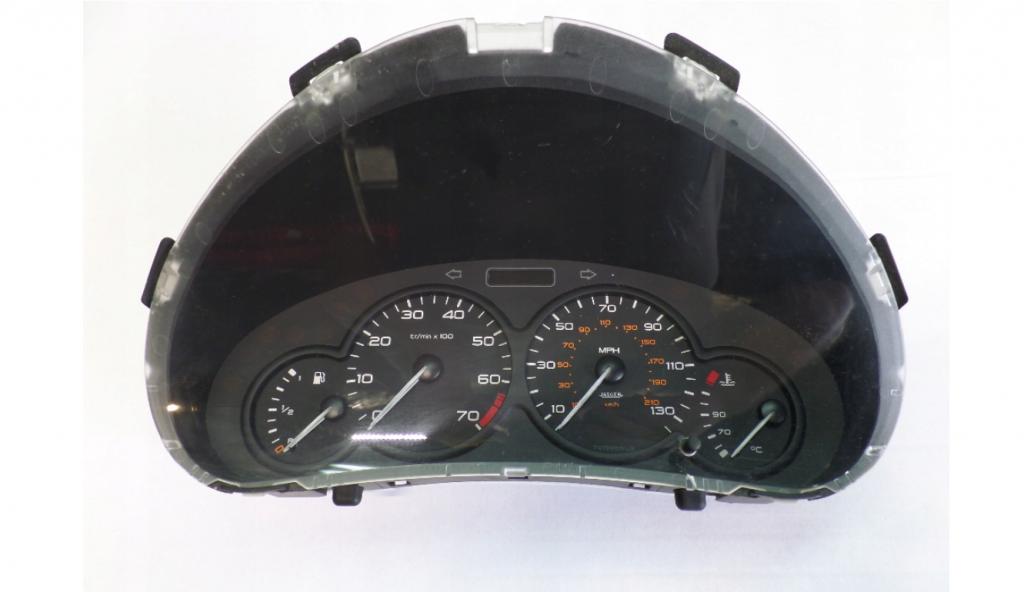 Peugeot 206 1.4 75 HP manual 55 kW 1360 cm3 5- prístrojovka/ budíky 9641575480 (Prístrojové dosky, displeje)
