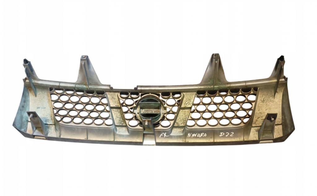 NISSAN NAVARA Mriežka maska