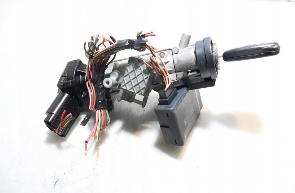 Jeep Patriot 2006-2017 2.0 CRD 140 HP manual 103 kW 1968 cm3 5- Spínačka 05026222AJ (Spínacie skrinky a kľúče)