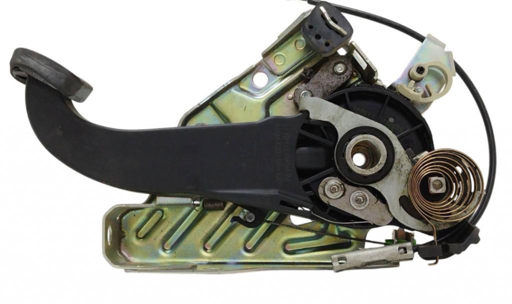 Mercedes E W212 2009-2016 3.0 cdi 231 HP automatic 170 kW Brzda manuál: A2044201584