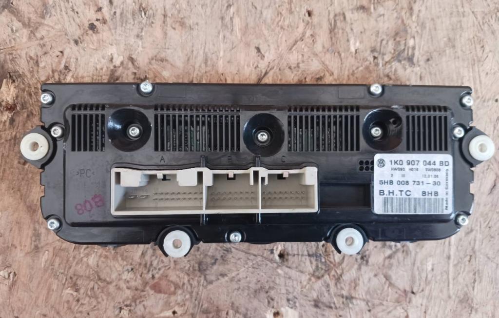 VOLKSWAGEN JETTA   2006 77KW   1896 Panel ovládania kúrenia 1K0907044BD (Prepínače, spínače, tlačidlá a ovládače kúrenia)