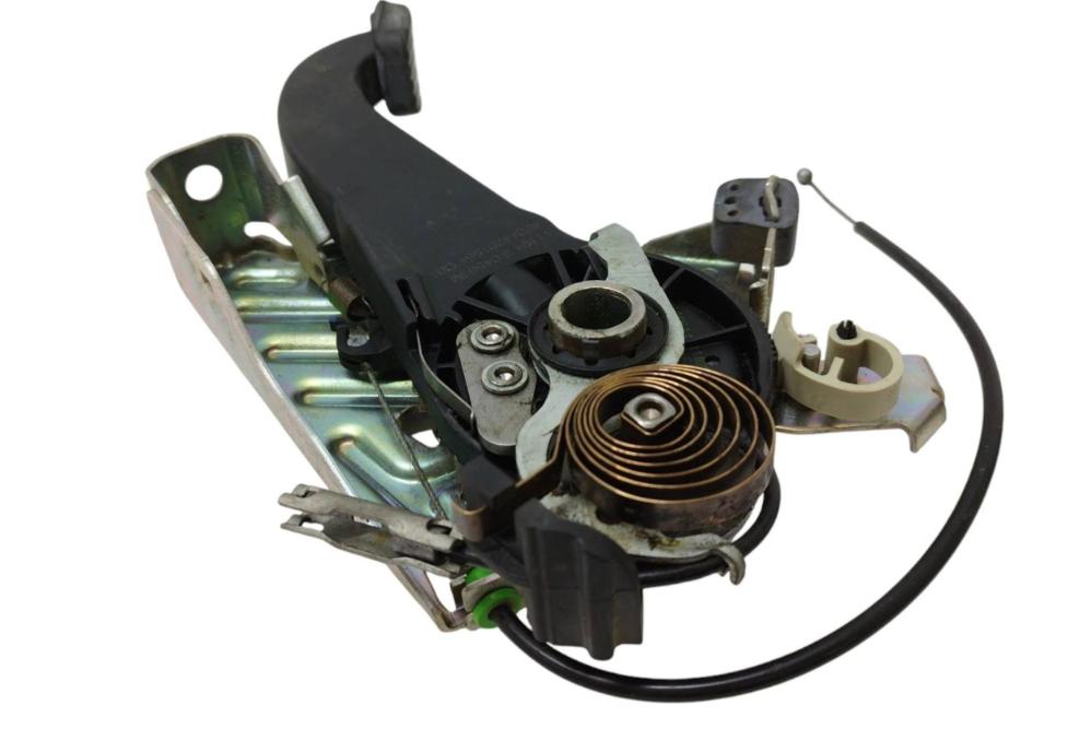 Mercedes E W212 2009-2016 3.0 cdi 231 HP automatic 170 kW  Brzda manuál: A2044201584