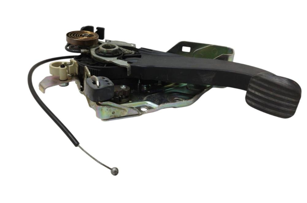 Mercedes E W212 2009-2016 3.0 cdi 231 HP automatic 170 kW Brzda manuál: A2044201584