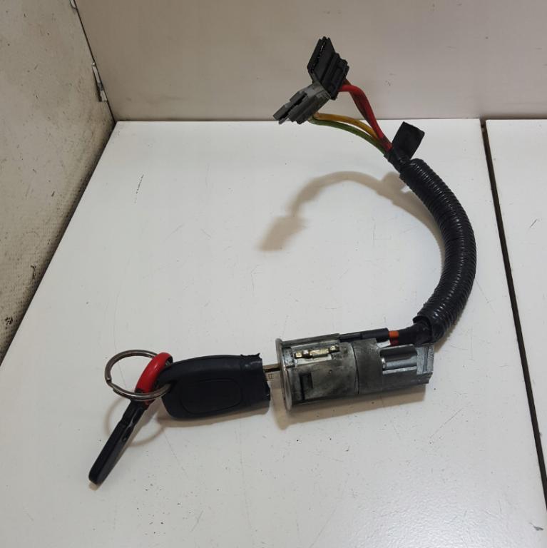 RENAULT TRAFIC 2 ZAPAĽOVACIA VLOŽKA S KĽÚČOM N0501029