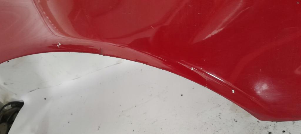 TOYOTA COROLLA E11  PREDNÝ PRAVÝ BLATNÍK