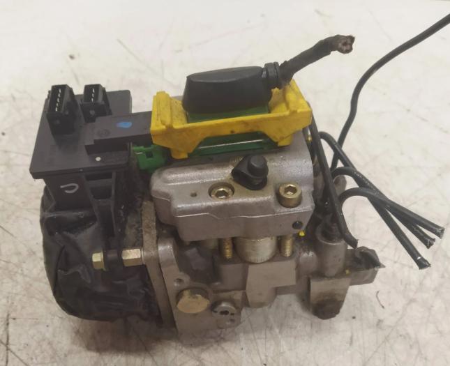 Peugeot 806  1995  2.0T 147KM 94-02 2000 Pumpa ABS B553757