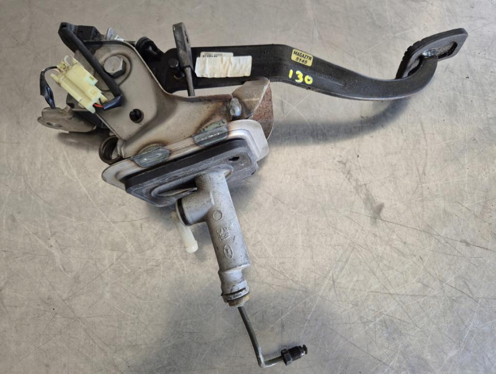 HYUNDAI I30 pedal spojky 32802-1H320