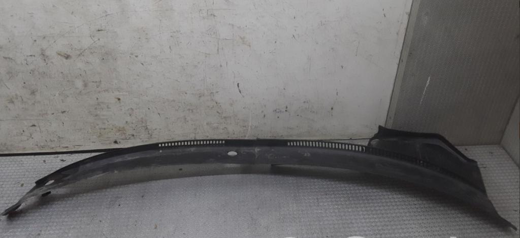 Audi A4 B5 1994-2001 1.6 101 HP manual 74 kW 1595 cm3 5- torpédo 8D1819404A (Torpéda)