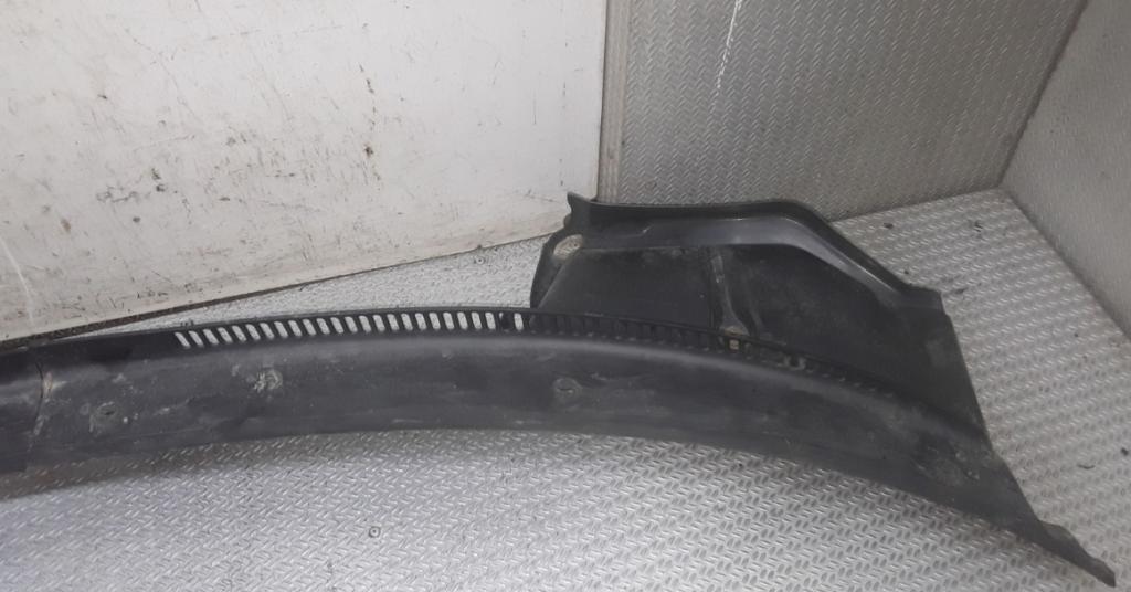 Audi A4 B5 1994-2001 1.6 101 HP manual 74 kW 1595 cm3 5- torpédo 8D1819404A (Torpéda)