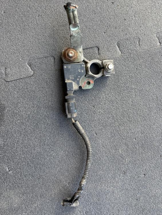 PEUGEOT 508 SW I (8E_) 2010 - 2018 2.0 HDi 103 kW svorka mínusová 9801031580