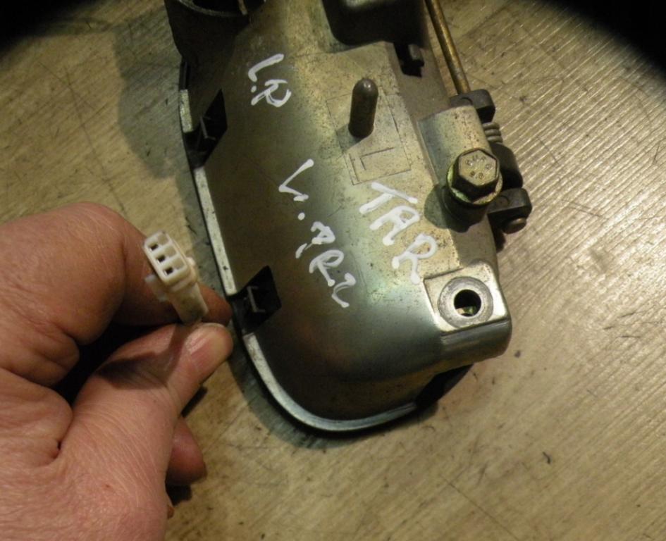 Volvo S40 V40 97-03 Kľučka dverí ľavá predná