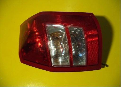 Chrysler 300C  2008 160KW KOMBI 5D 3.0CRD 218KM 04-10 2987 Svetlo zad pravá 04805966AH