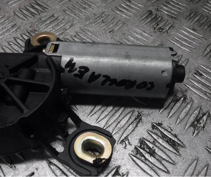 Toyota Corolla E11 1997-2002 motor stieračov zadné 851300W010B