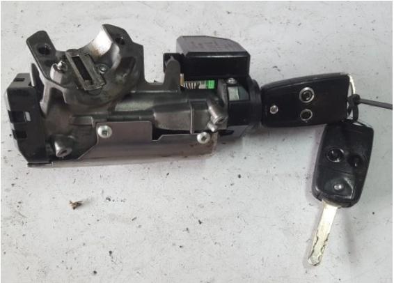 HONDA CRV CR-V III LIFT  2.2 I-DTEC  spinačka  (Spínacie skrinky a kľúče)