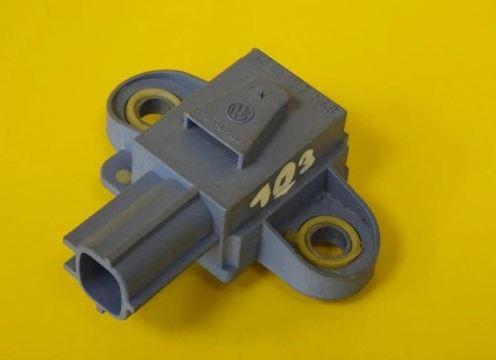 VW GOLF V snimac narazu 1K0955557B