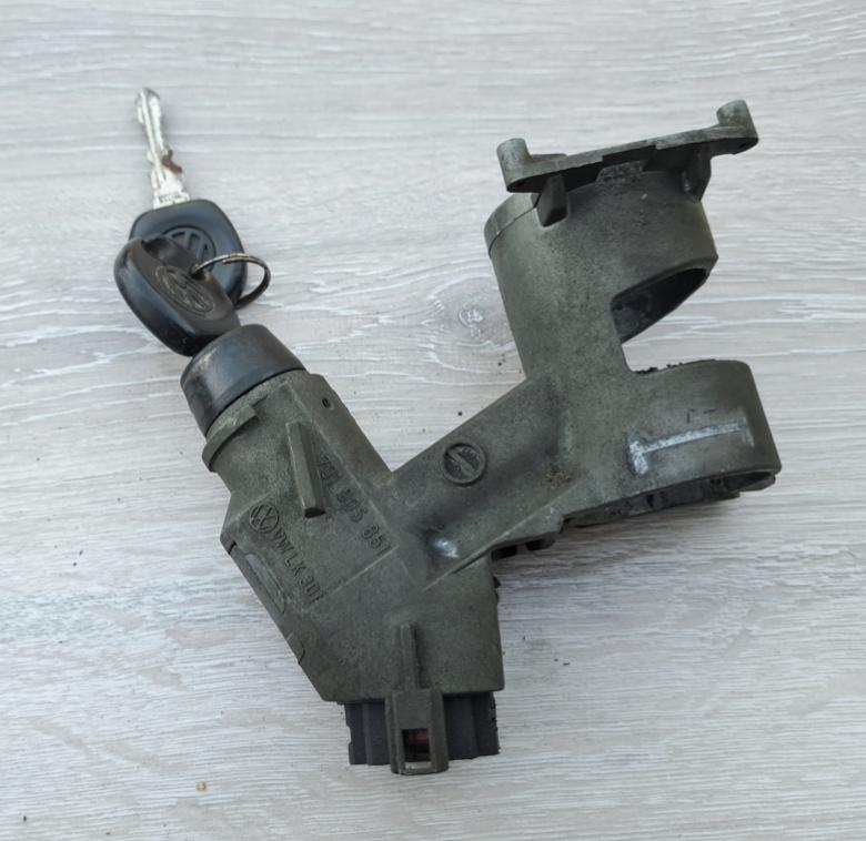 Vw Transporter T4 1990-2003 Spínačka 701905851