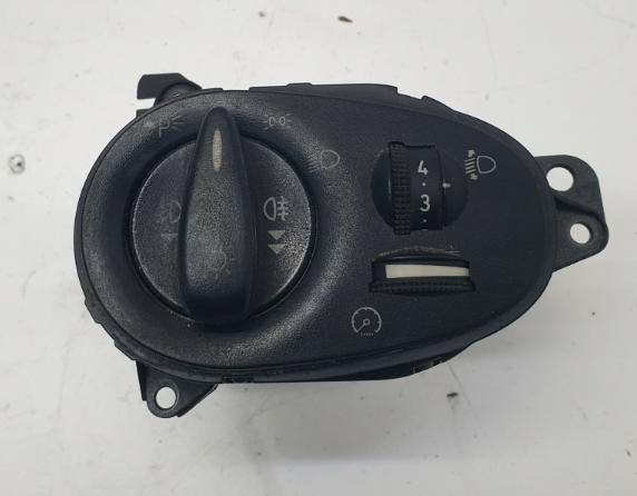 Ford Focus Mk1 1998-2004 1.4 16v 80 HP manual 59 kW 1388 cm3 5- prepínač 98AG13A024AF