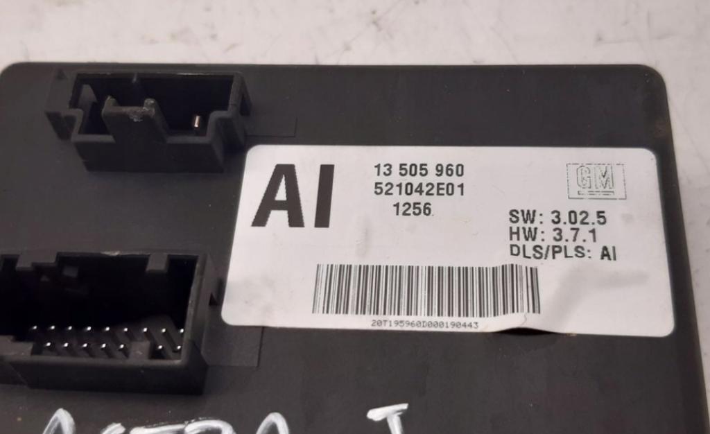 Opel Astra J/ OPEL MOKKA  2,0 CDTI  Modul ťažného oka 13505960 (Ostatné)