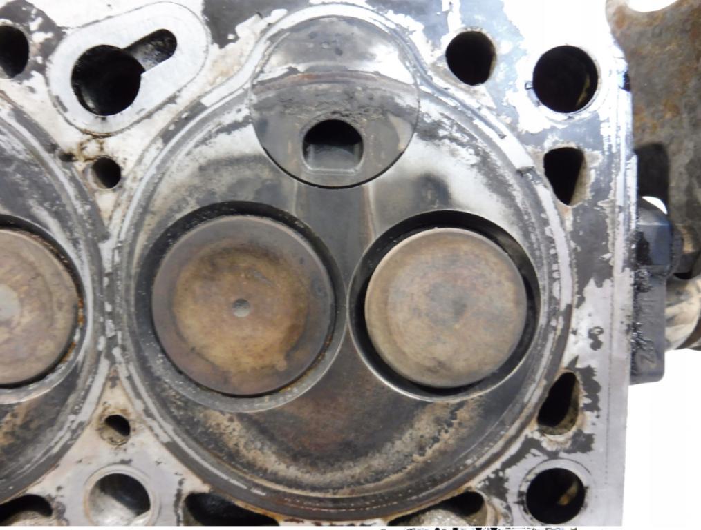 Volkswagen Transporter T4 1990-2003 hatchback 1.9 TD diesel MT 50 kW 1998  Hlava valcov 028103374