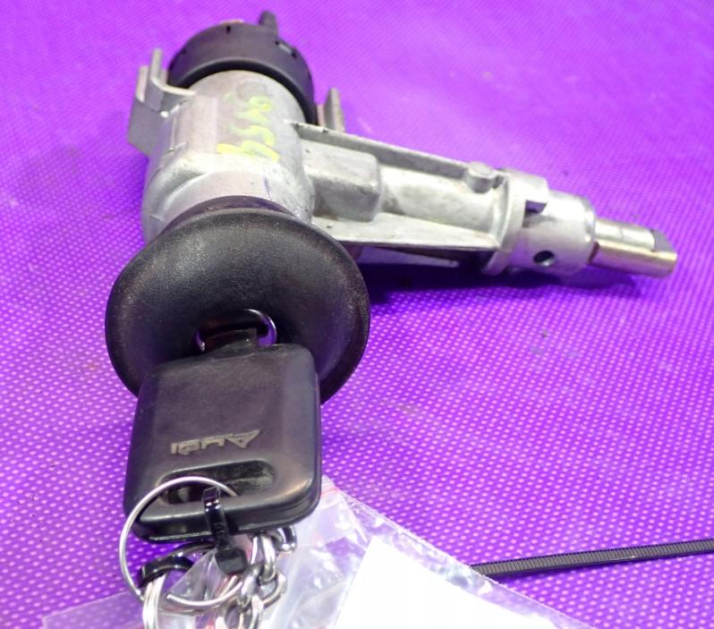 Audi 80 B4 1991-1994 sedan 2.0 8v petrol MT 85 kW 1994  Spinacia skrinka a kluc 893905851D