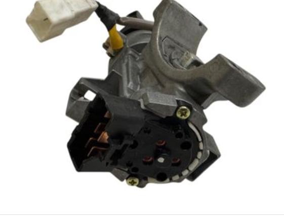 Hyundai ix20 2010-2019 hatchback 1.4 16v petrol MT 66.2 kW 2010  Spinacia skrinka a kluc