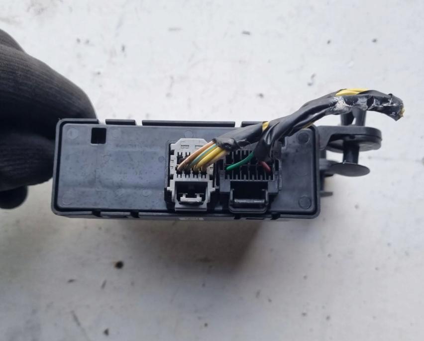 Chevrolet Aveo T300 2011-2014 hatchback 1.2 16v petrol MT 51 kW 2011  Modul komfortu 0263004415