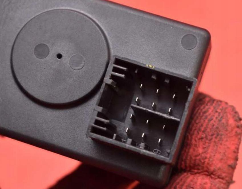 Bentley CONTINENTAL GT 6.0 Spinacia skrinka a kluc 3D0905865F