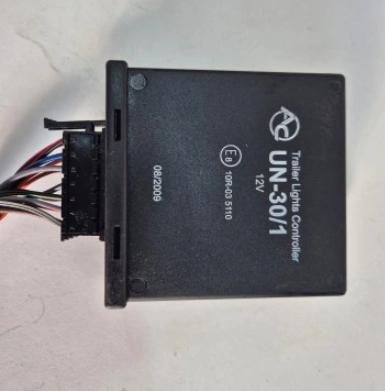 Skoda Octavia II 2004-2013 combi 1.9 TDI diesel MT 77 kW 2005  Modul komfortu  Modul ťažného oka UN-30/1
