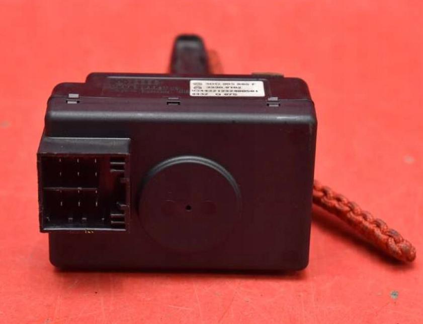 Bentley CONTINENTAL GT 6.0 Spinacia skrinka a kluc 3D0905865F