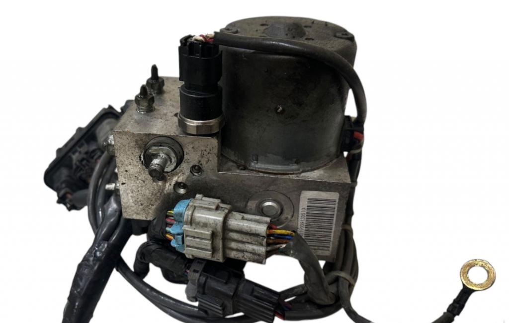 Nissan X-trail I T30 2001-2007 suv 2.2 DCI diesel 84 kW 2003  Pumpa ABS 476008H710