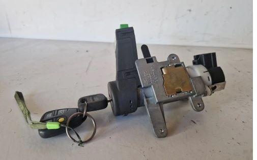 Volvo V70 II 1999-2007 combi 2.5 TDI diesel MT 103 kW 2000 Spinacia skrinka a kluc 8626324