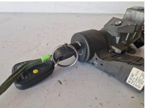 Volvo V70 II 1999-2007 combi 2.5 TDI diesel MT 103 kW 2000 Spinacia skrinka a kluc 8626324