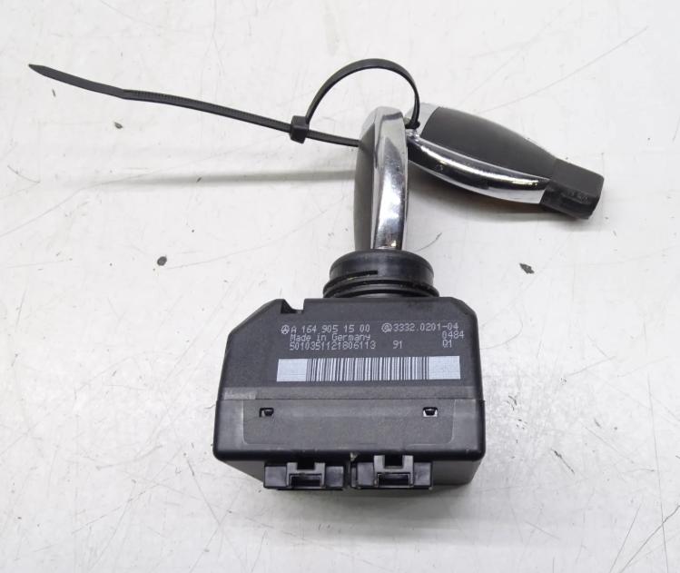 Mercedes ML W164 2005-2011 hatchback 3.0 CDI diesel AT 165 kW 2008  Spinacia skrinka a kluc A1649051500