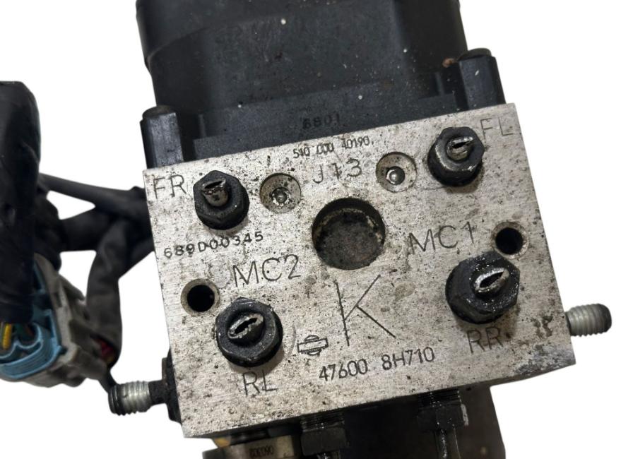 Nissan X-trail I T30 2001-2007 suv 2.2 DCI diesel 84 kW 2003  Pumpa ABS 476008H710