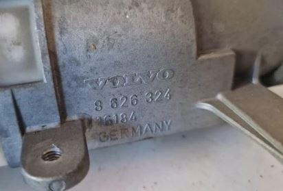 Volvo V70 II 1999-2007 combi 2.5 TDI diesel MT 103 kW 2000 Spinacia skrinka a kluc 8626324