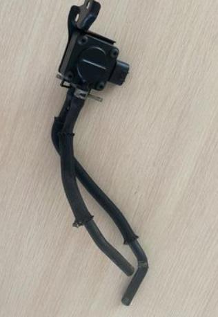 Toyota Rav4 III 2005-2012 hatchback 2.2 D-CAT diesel MT 130 kW 2006  Snimac tlaku 8948042010