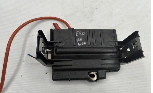 BMW 3 E90 2005-2013 sedan 2.0 petrol MT 105 kW 2011  Ostatne 6936649