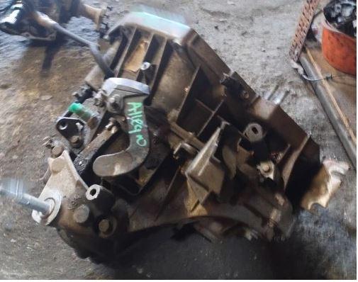 Dacia Duster I 2010-2018 hatchback 1.6 16v petrol MT 77 kW 2011  Prevodovka TL8B007