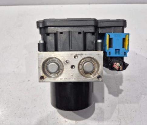 Renault Megane III 2008-2016 hatchback 1.9 DCI diesel 96 kW 2009  Pumpa ABS