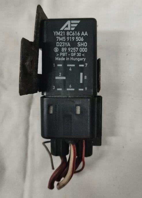 Ford Galaxy Mk1 1995-2006 minivan 1.9 TDI diesel 66 kW 1997  Rele YM218C616AA 899257000 7M5919506