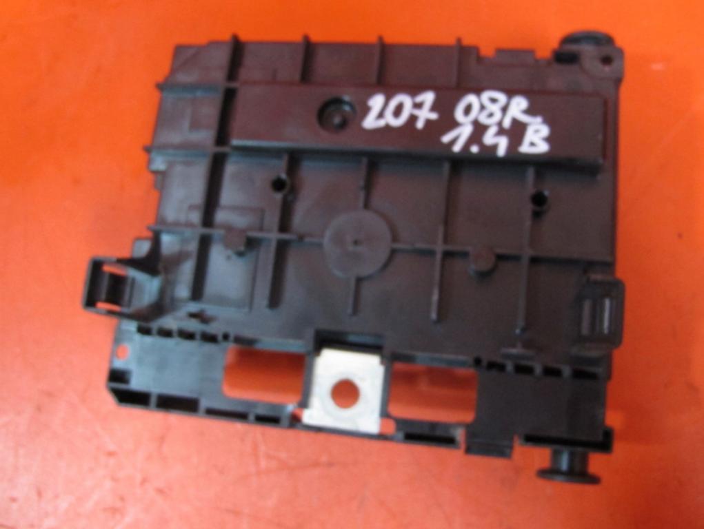 Peugeot 207 hatchback 1.4 16v petrol MT 70 kW 2011  Modul komfortu