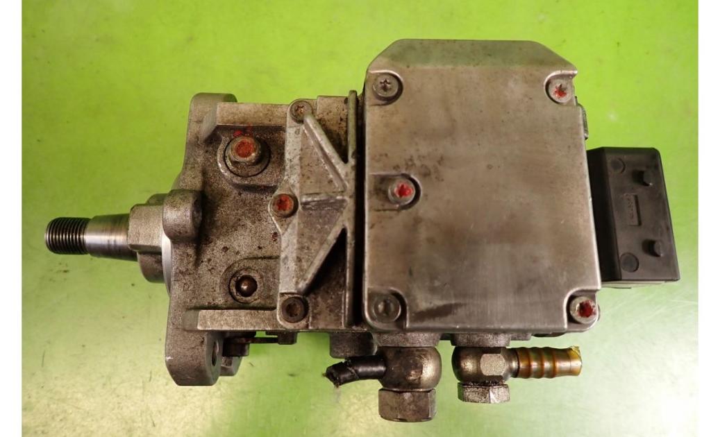 BMW 5 E39 1996-2003 combi 2.0 D diesel MT 100 kW 2000  Vstrekovacie cerpadlo 0281010479